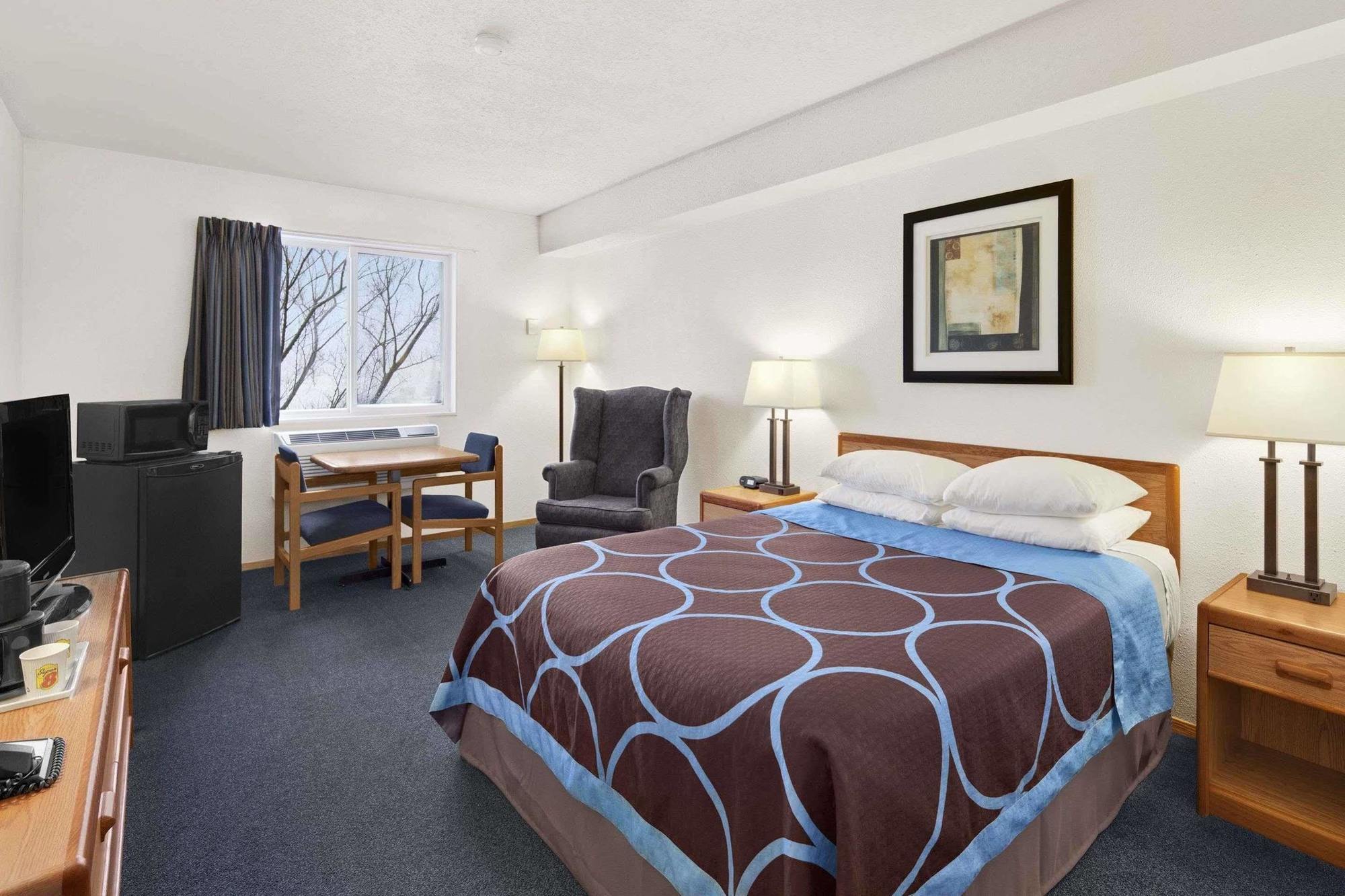 Super 8 By Wyndham Swift Current Hotel Luaran gambar